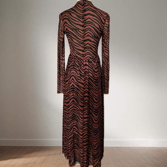 Urban Outfitters Tiger Print Mesh Maxi Dress Size S Made in U.K - Picture 3 of 8